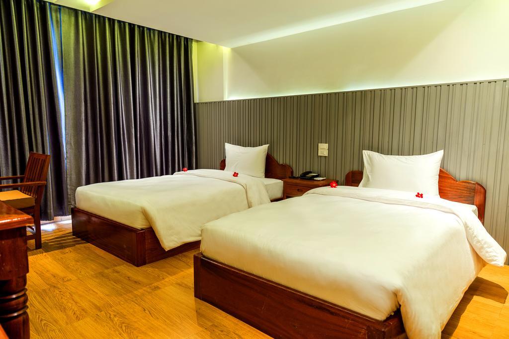 Ly Heng Chhay Hotel Krong Poi Pet Exterior photo